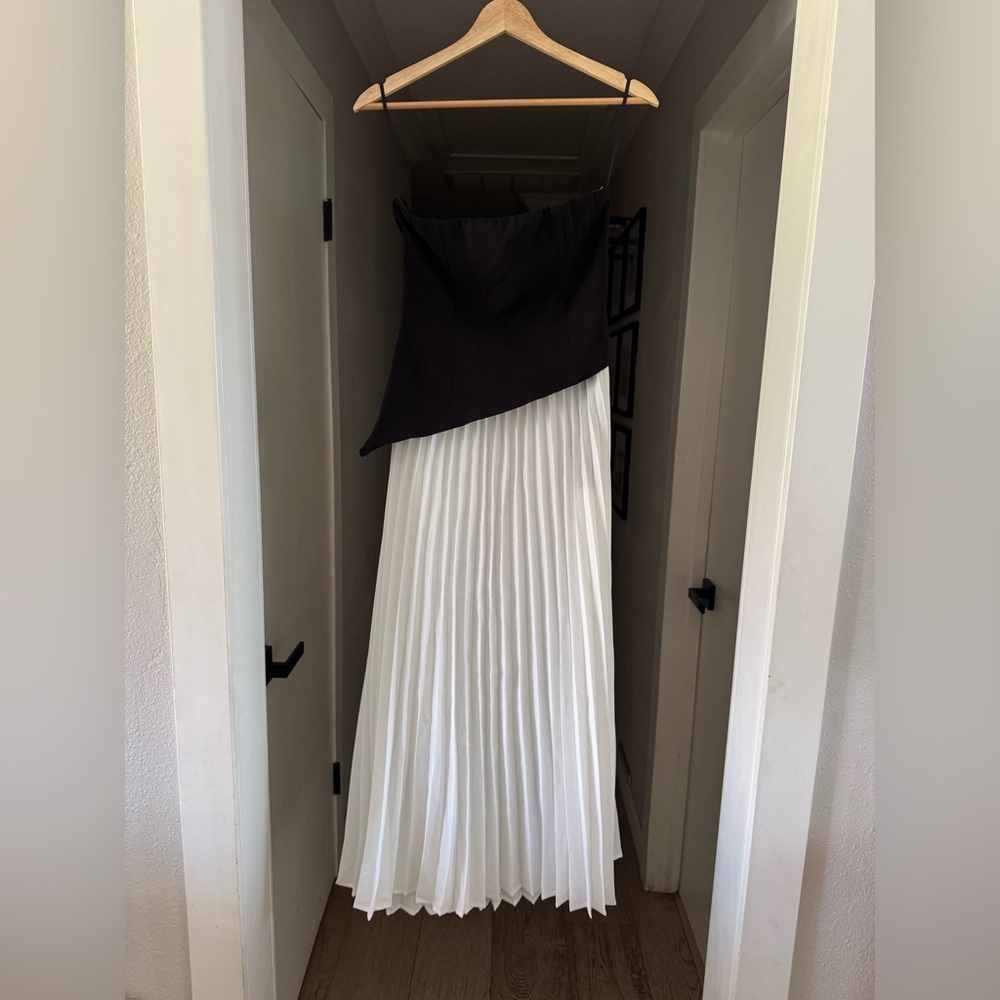 NWT Commense Solid Pleated Strapless Split Dress … - image 4